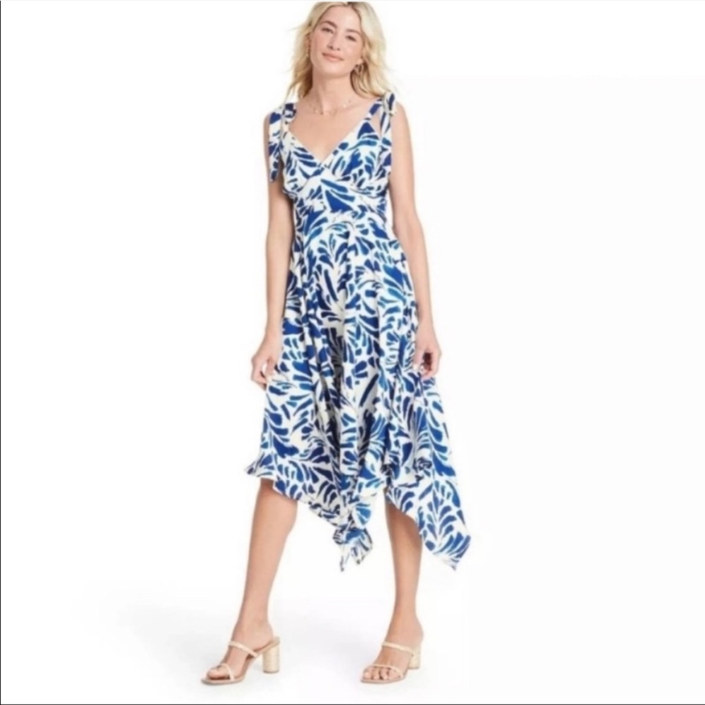 Alexis x Target blue and white midi dress size M